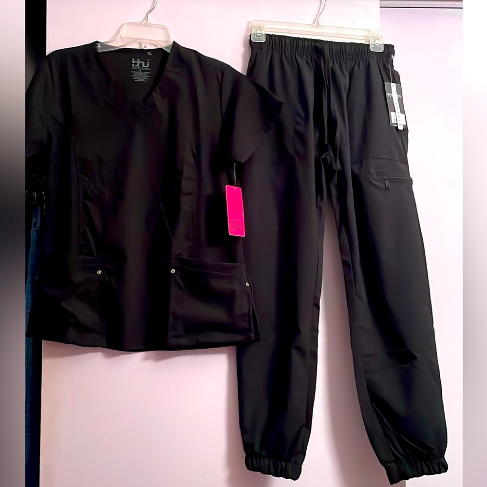 Scrub set